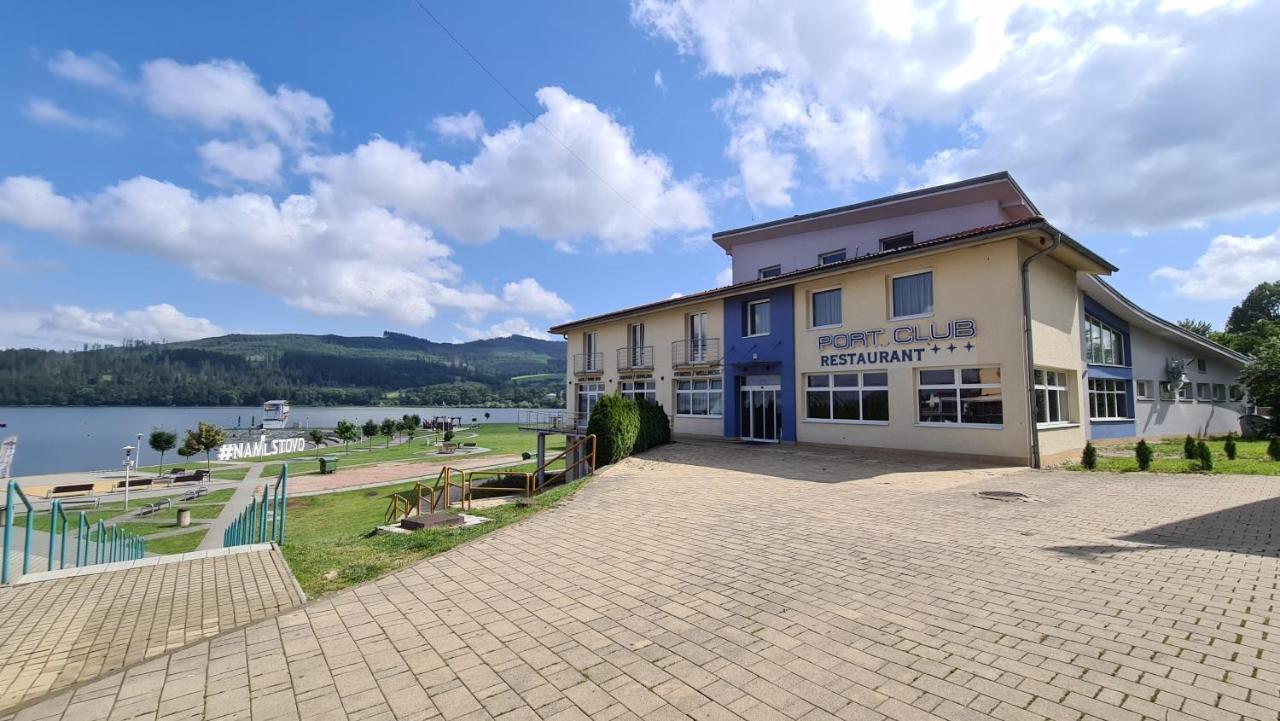 Port Club Pension & Restaurant Námestovo Exteriér fotografie